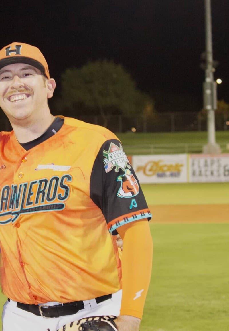 Naranjeros player